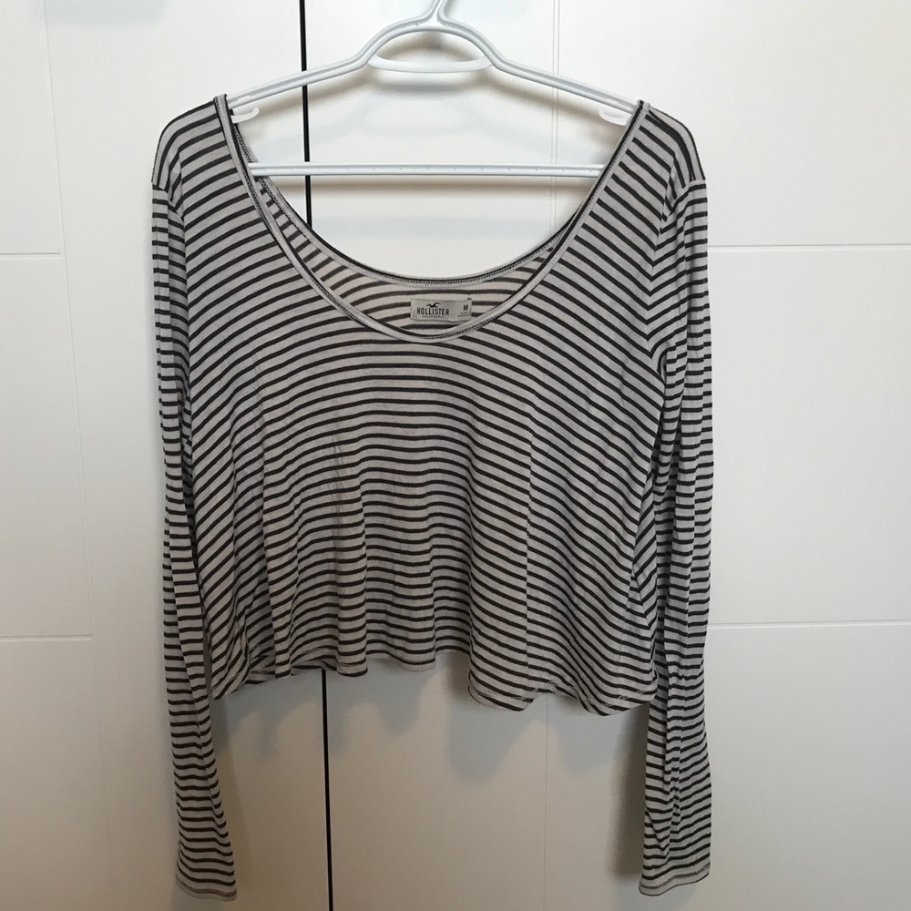 hollister cropped longsleeve